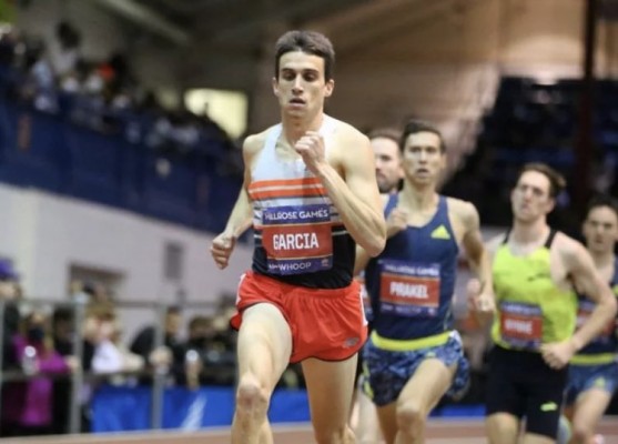 Mariano García bate el récord de España de los 800 metros y logra la mejor marca mundial del año