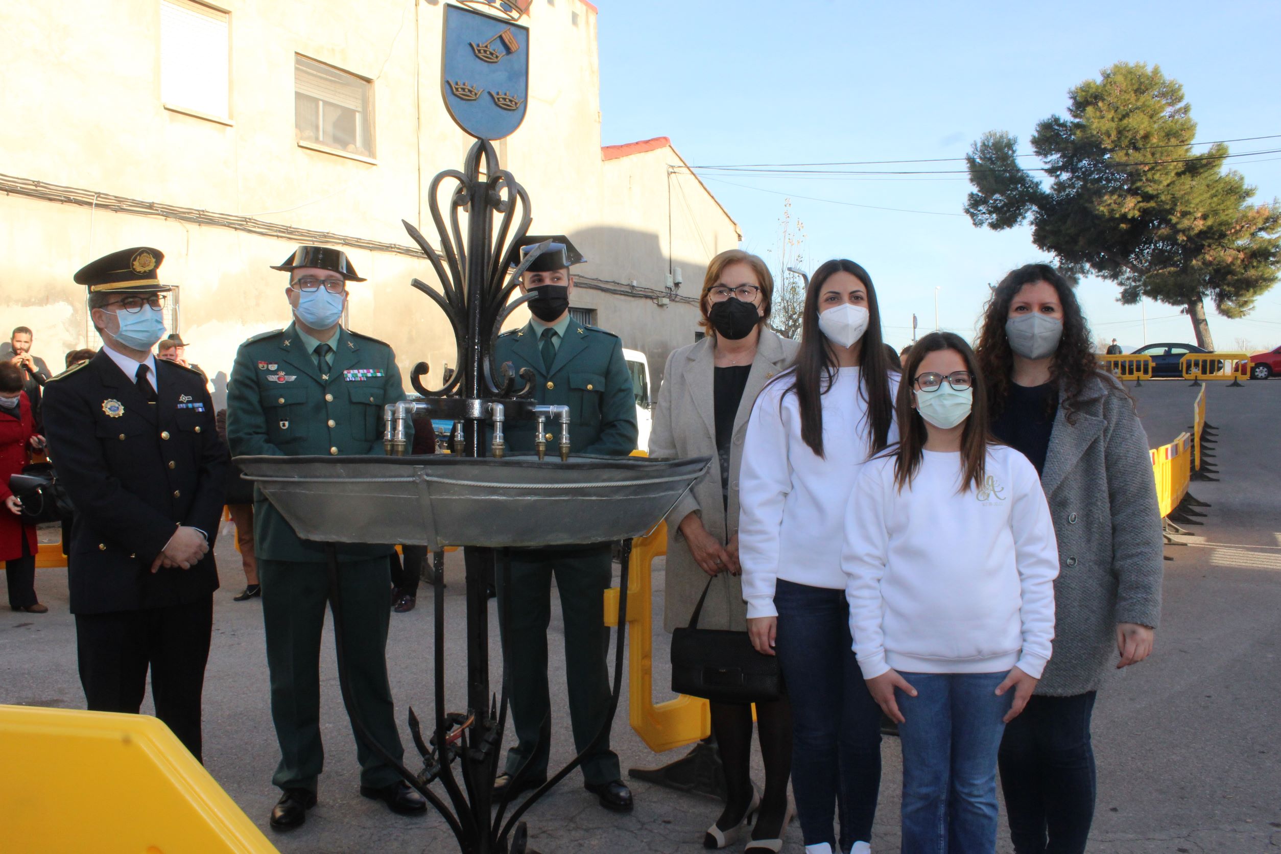 El vecindario de Burriana participa en la 'Font del Vi' simbólica el día de su patrón Sant Blai