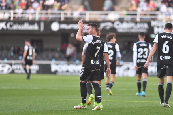 El Efesé asalta la zona de promoción con un Rubén Castro estelar con dos goles y una asistencia