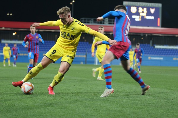 El UCAM CF empata en su visita al filial del Barça y queda a dos puntos de la zona de permanencia

