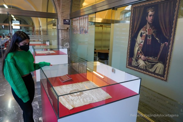 La exposición 'Cartagena, ciudad castellana desde 1246' llega al Archivo Municipal