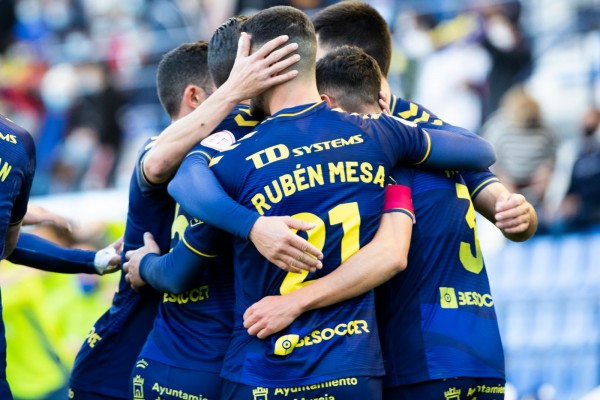 El UCAM CF, aún en descenso, logra una valiosa victoria que lo deja a un punto del objetivo