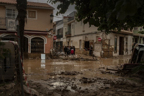 Valencia bajo el barro 
