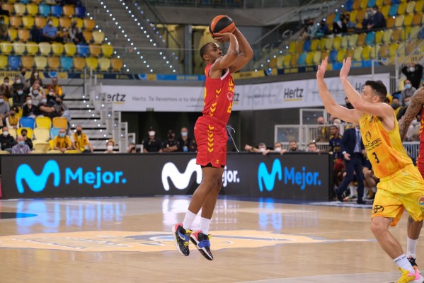 El UCAM CB de un Taylor súper roza la Copa con un triunfo redondo y se aplaza su partido del domingo