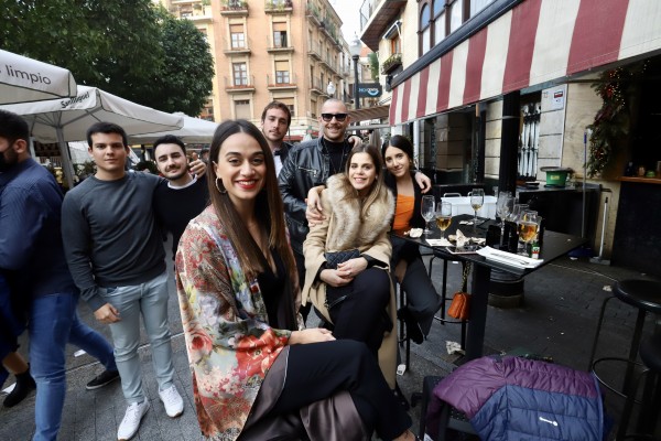 La Región se echa a la calle en la 'tardebuena' sin miedo a la sexta ola