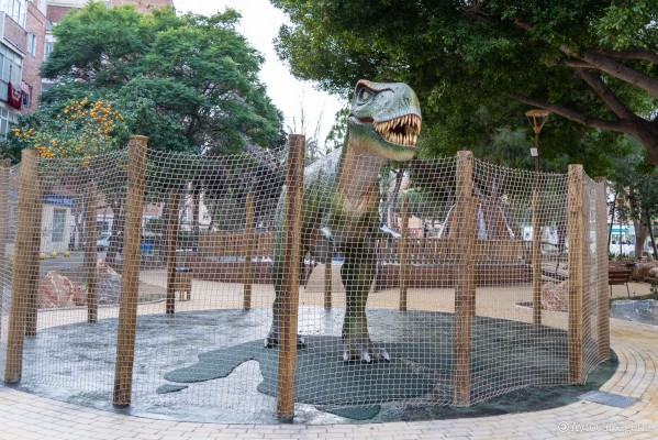 El Parque Sauces 'viaja en el tiempo' a la era de los dinosaurios