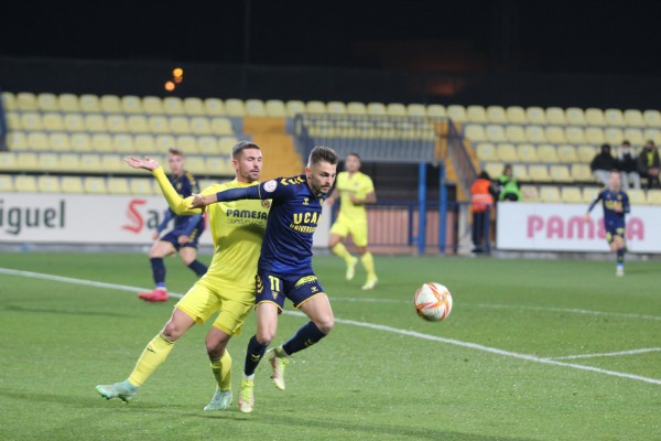 El UCAM CF sigue en puesto de descenso y despide el año con el suspenso