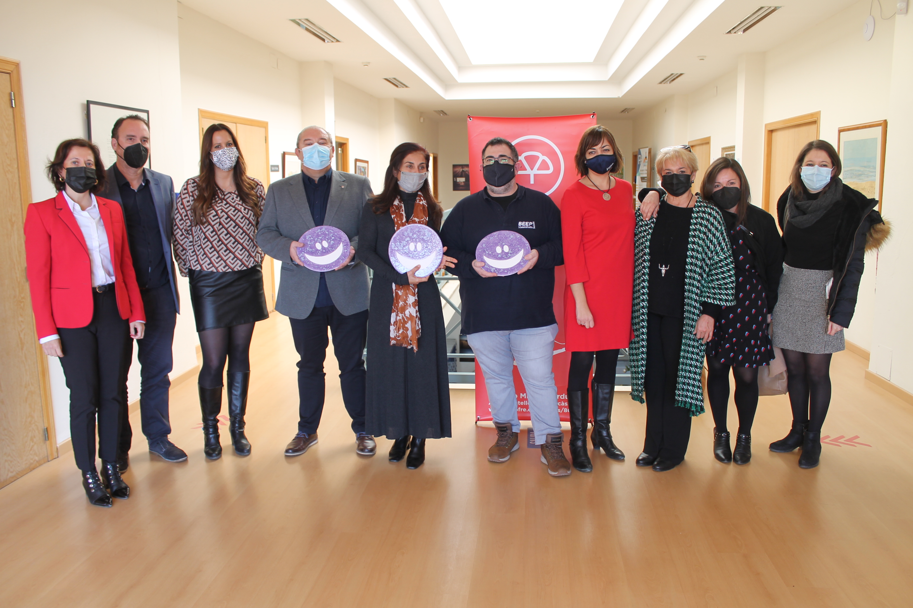 Benicàssim premia tres ideas emprendedoras y reconoce a comercios esenciales en la pandemia