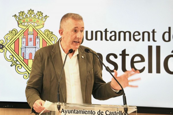 Sales acusa al PSOE de 