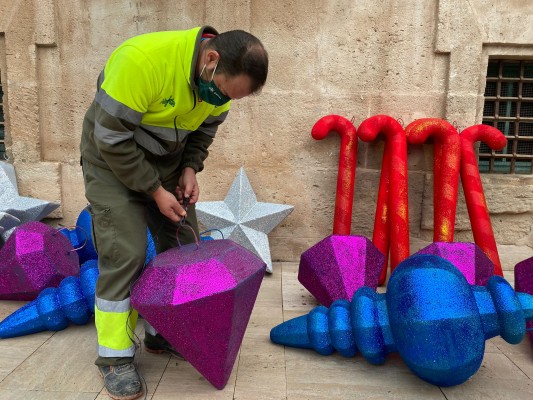 Murcia recupera el tradicional árbol de Navidad de la Glorieta