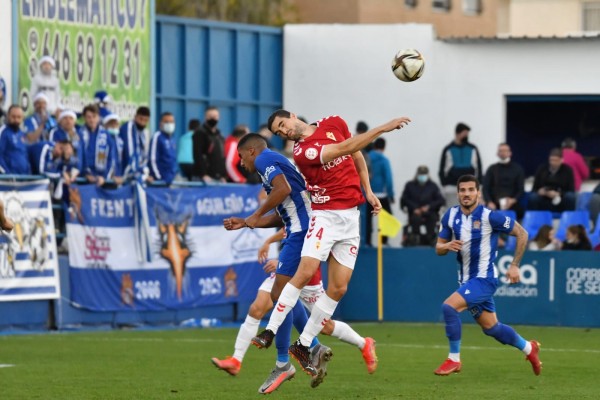 El Murcia se lleva el derbi ante un Águilas negado para rozar la zona de promoción de ascenso 