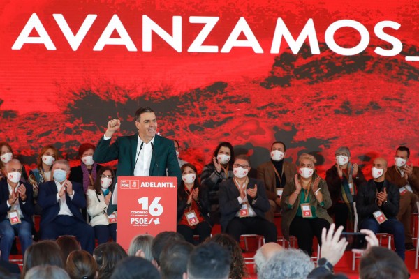 Pedro Sánchez anuncia en Murcia que el AVE llegará a la Región en el segundo semestre de 2022