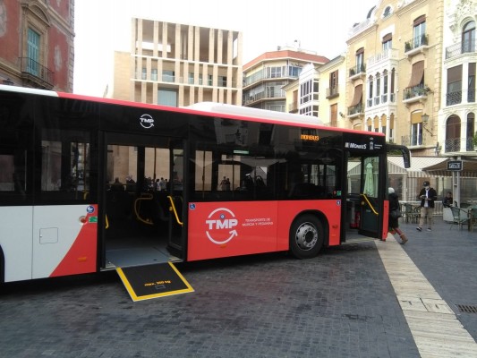 Así son los nuevos autobuses que harán el servicio a pedanías de Murcia desde este viernes
