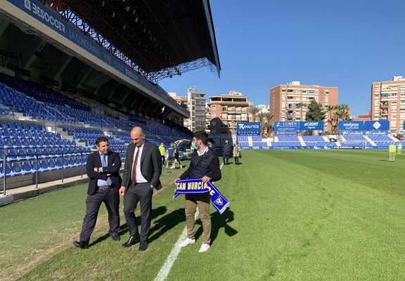 El UCAM CF usará La Condomina cuatro años más y anuncia la construcción de una ciudad deportiva