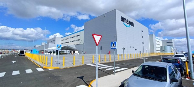 CGT mantiene la convocatoria de huelga en la planta de Amazon en Murcia a partir de este miércoles