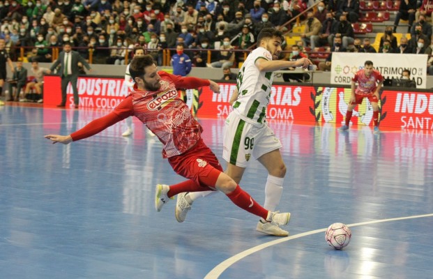 ElPozo, en modo apisonadora en el primer tiempo, gana con autoridad para ser otra vez cuarto
