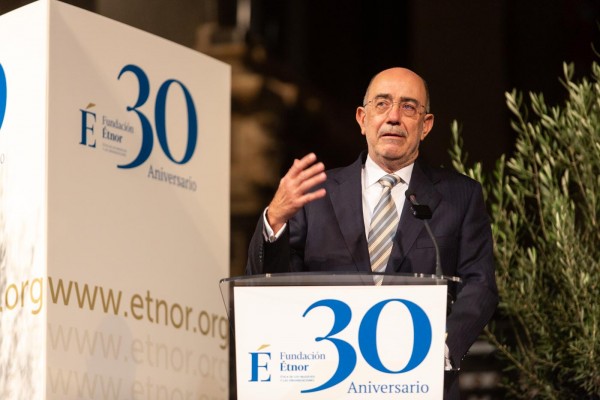 El recuerdo a Emilio Tortosa protagoniza el 30 aniversario de la Fundación Étnor
