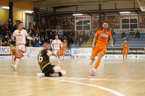 El Jimbee logra una impresionante remontada para ganar con cuatro goles al final