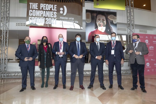 700 emprendedores de toda España reivindican en Murcia que las empresas 'crean felicidad'