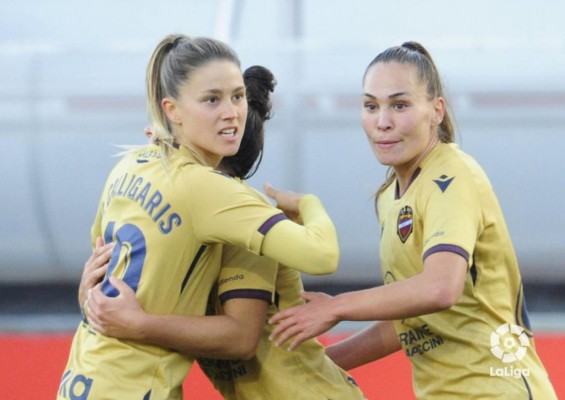 Competición quita 3 puntos a Levante UD y Villarreal en Primera Iberdrola por no usar uniforme reglamentario