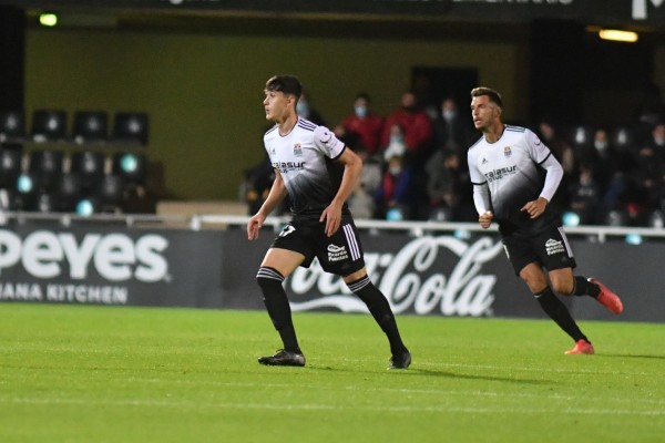 El juvenil José Manuel renueva con el Cartagena hasta 2024 tras debutar en LaLiga SmartBank