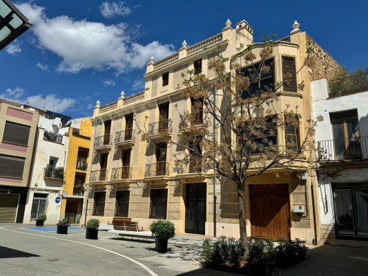 Alcalà-Alcossebre adjudica el subministrament de material de museu i mobiliari de la Casa del Metge