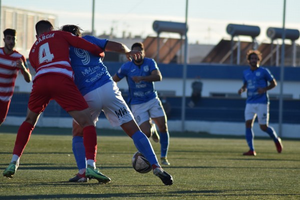 Los de San Javier se atascan y encajan su segunda derrota seguida y acaban con nueve jugadores