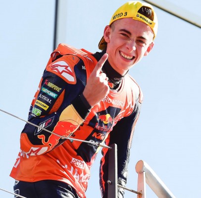 Pedro Acosta hace historia para el motociclismo murciano con el título mundial de Moto3