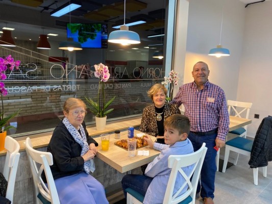 El Horno de San Francisco de Mula abre una nueva panadería junto al Colegio de Carmelitas de Murcia