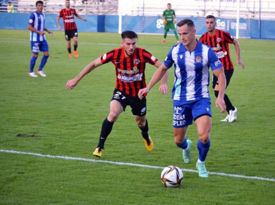 Un Águilas sin pólvora se atasca en un duelo de rivalidad pese a que hace méritos para ganarlo