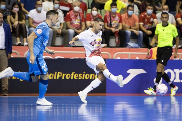 ElPozo vuelve a ganar el clásico en Murcia cinco años después con goles de Felipe Valerio y Taynan