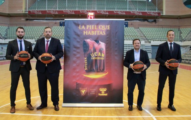 El UCAM CB ofrece a sus aficionados poner su nombre en la camiseta por 50 euros