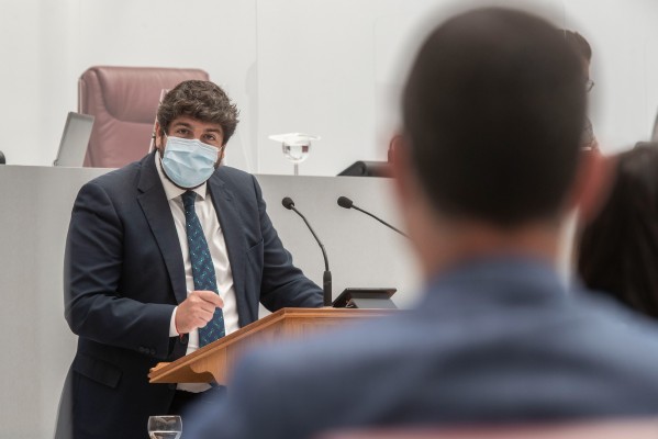 Directo: los portavoces parlamentarios preguntan a López Miras