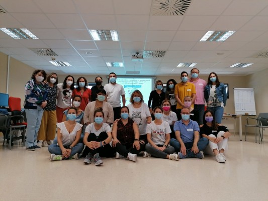 Un equipo multidisciplinar de sanitarios se forman como educadores para hacer frente a la obesidad infantil
