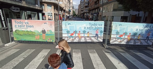 Un domingo más sano en la Gran Vía de Murcia: ni coches ni tráfico