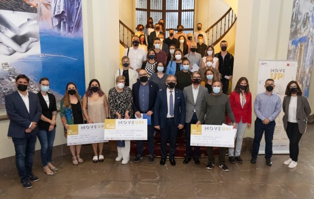 Move Up! Emprende con Éxito premia proyectos de turismo gastronómico, apoyo educativo y energía solar