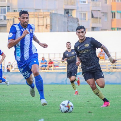 El Águilas encaja su primera derrota con un gol en el minuto 95 y ante un rival que jugaba con diez