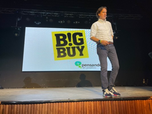 Victor Küppers: “Que nadie llegue jamás a ti sin que, al irse, se sienta un poco mejor y más feliz”