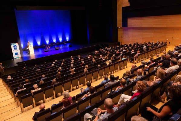 La Universitat per a Majors de l'UJI dona la benvinguda al curs amb un concert de Citra Trío