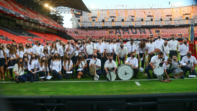La Societat Musical Llosa de Ranes celebra el seu centenari a Mestalla  