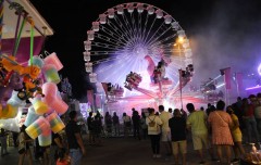 Julio Iglesias, el Dúo Dinámico y pasodobles: la Feria de Murcia busca 'sacar a bailar' a sus mayores 