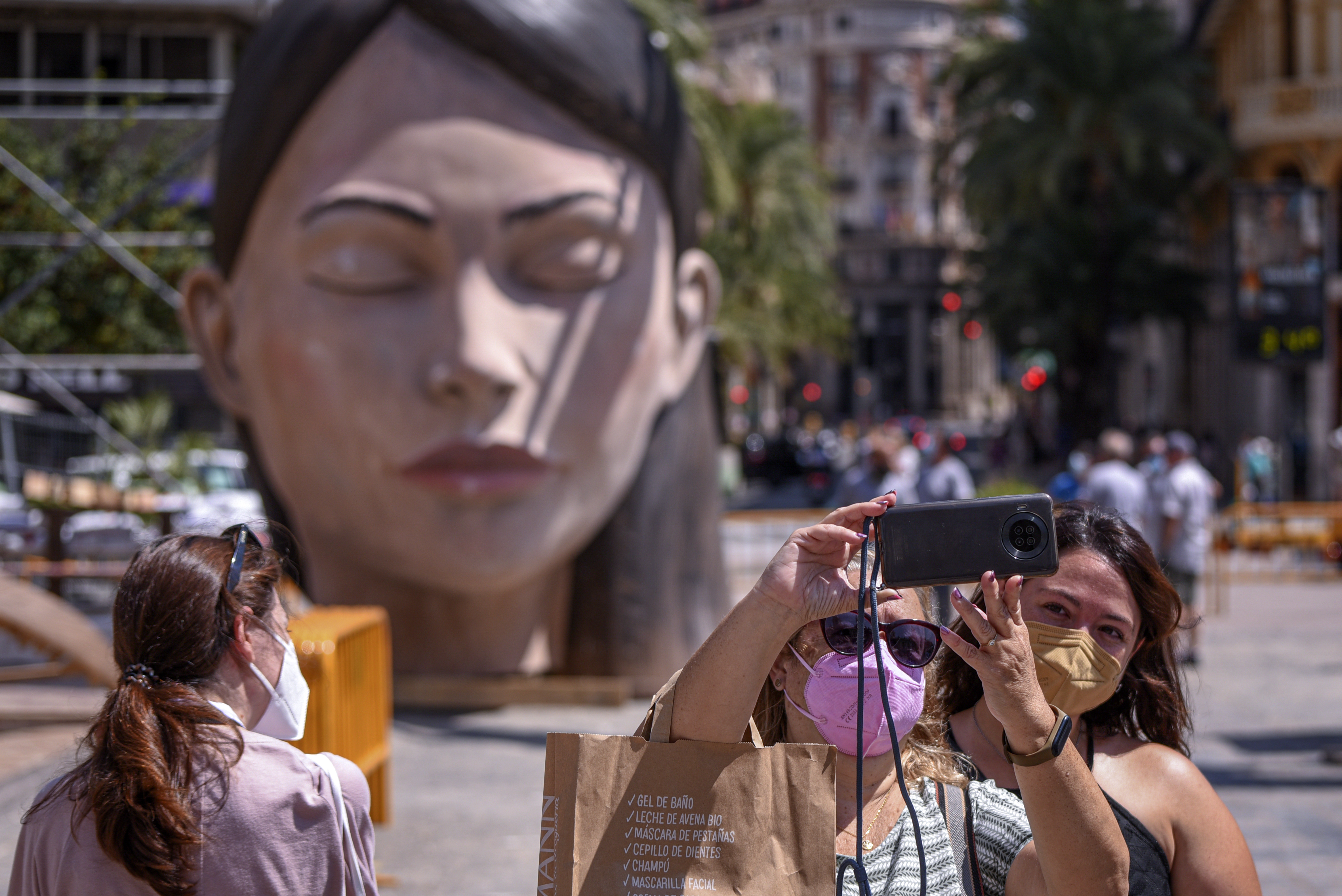 Así serán las Fallas: Plantà con mascarilla, fallas con doble valla y ofrenda en filas de 4 adultos 