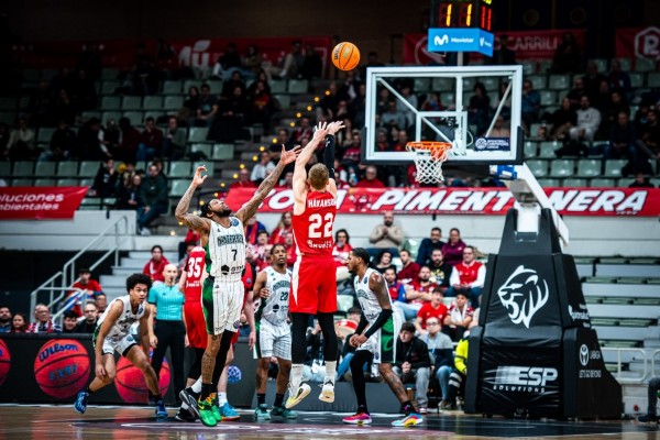 El UCAM CB sigue la estela ganadora de Unicaja y Tenerife en Europa 