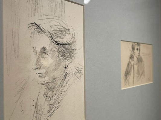 El Museo Ramón Gaya muestra cuatro décadas de dibujos del pintor murciano