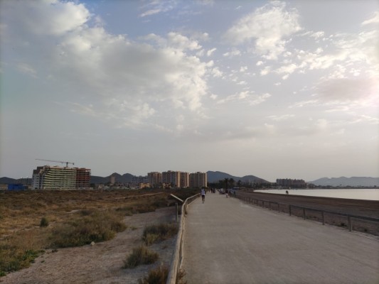 Los belgas se enamoran del Mar Menor: tiran de la compra de casas en un año de récord 
