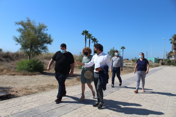 El secretario autonómico de Turisme visita las mejoras realizadas en la playa de Nules y Mascarell