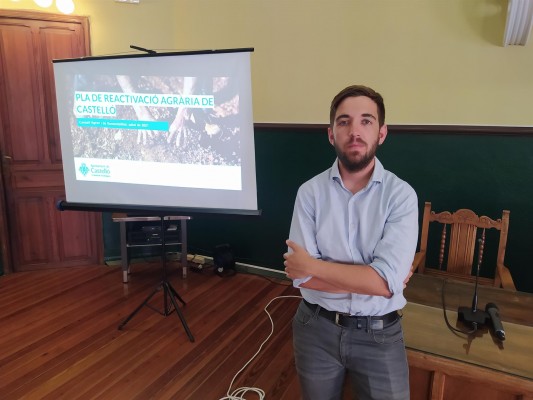 El Plan de Reactivación Agraria de Castelló incluye mercados próximos, cesión de tierras y formación