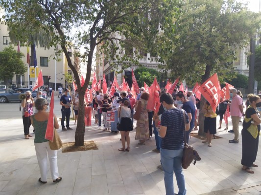Los sindicatos murcianos se rebelan contra Sánchez por la reforma laboral y el SMI