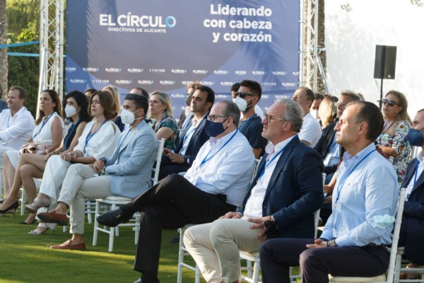 El Círculo refuerza su presencia en la provincia y reivindica la figura del directivo en la recuperación

