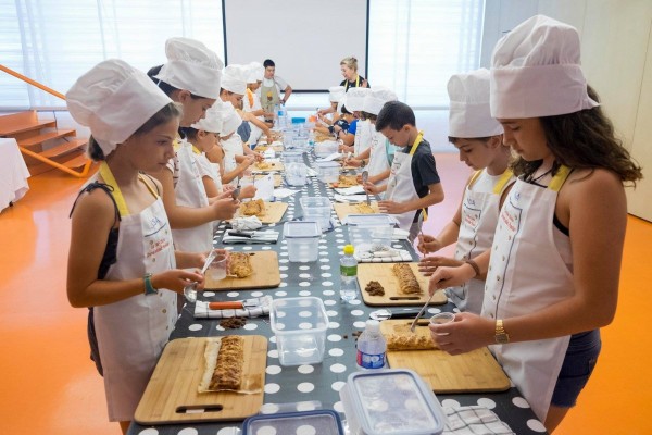 La Mar Chica 'suena' para los más jóvenes de Cartagena con talleres de ciencia, música, cocina y sostenibilidad